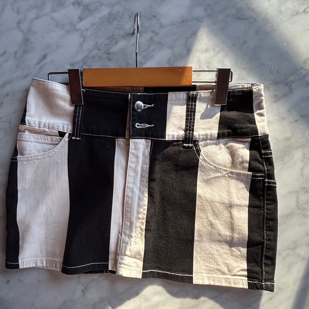 Size Small - Cheap Monday Y2K Patchwork Denim Mini Skirt Black White Low Rise - Picture 4 of 7